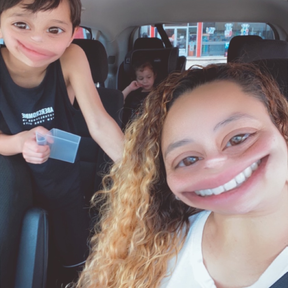 Meet your Posher, Julia